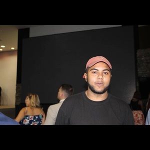 Meet your Posher, Dominic